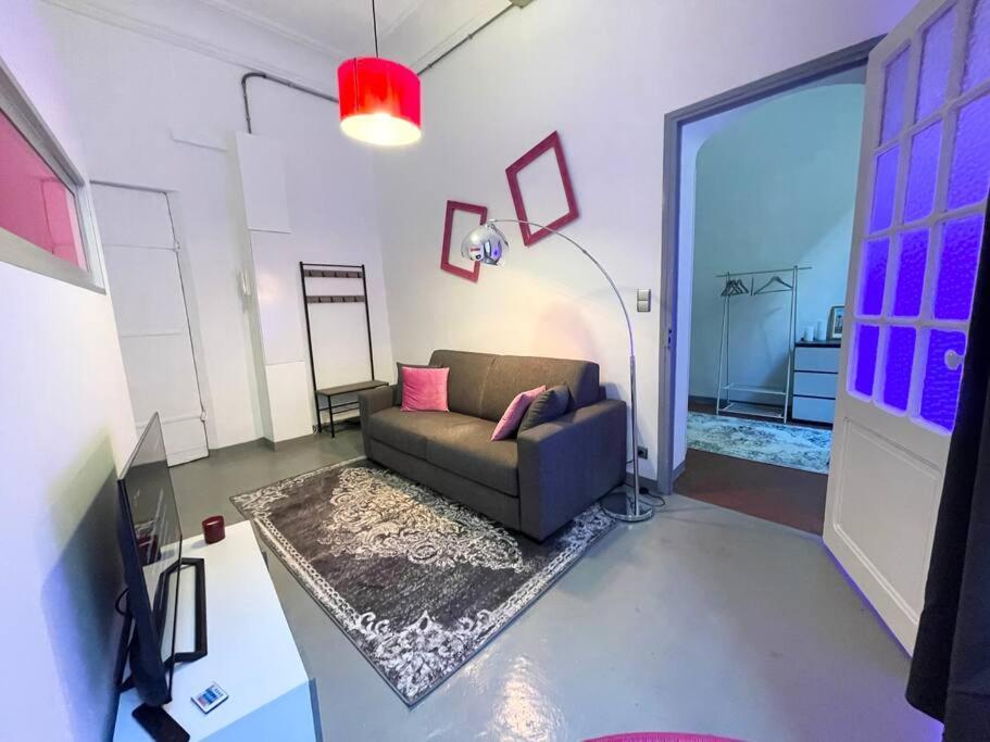 Appartamento Cosy Appartement, Moderne, Fuchsia, Industriel