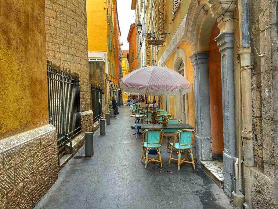Cosy Appartement, Moderne, Fuchsia, Industriel Appartamento