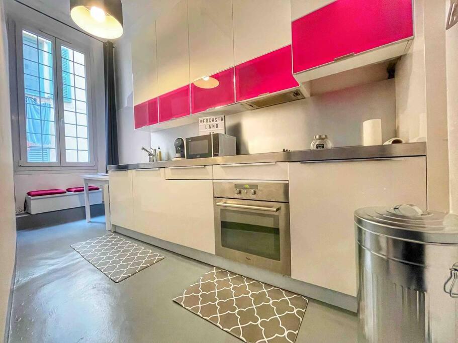 Cosy Appartement, Moderne, Fuchsia, Industriel Appartamento Nizza