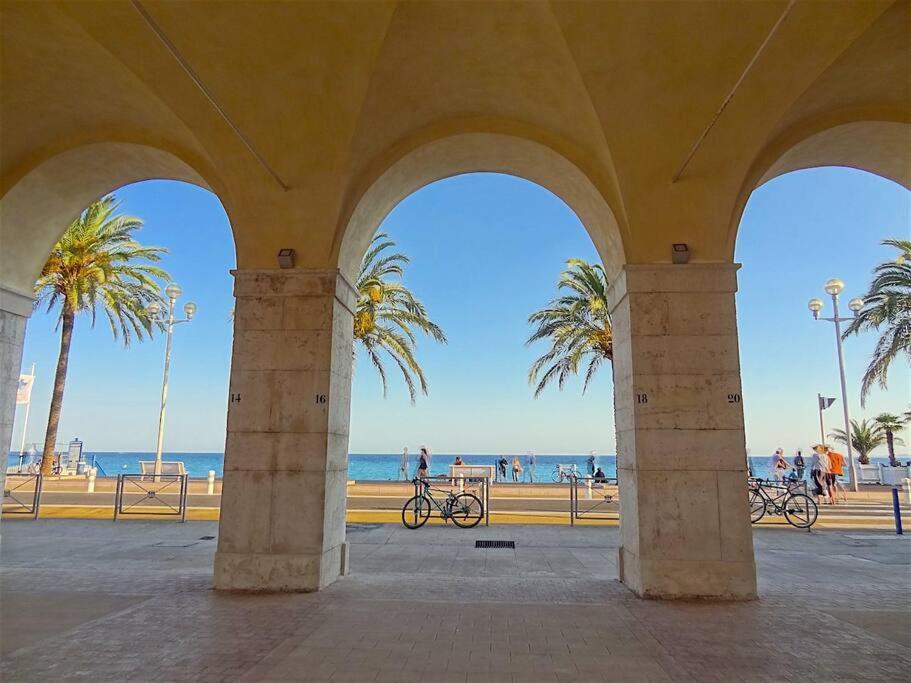 Cosy Appartement, Moderne, Fuchsia, Industriel Nizza